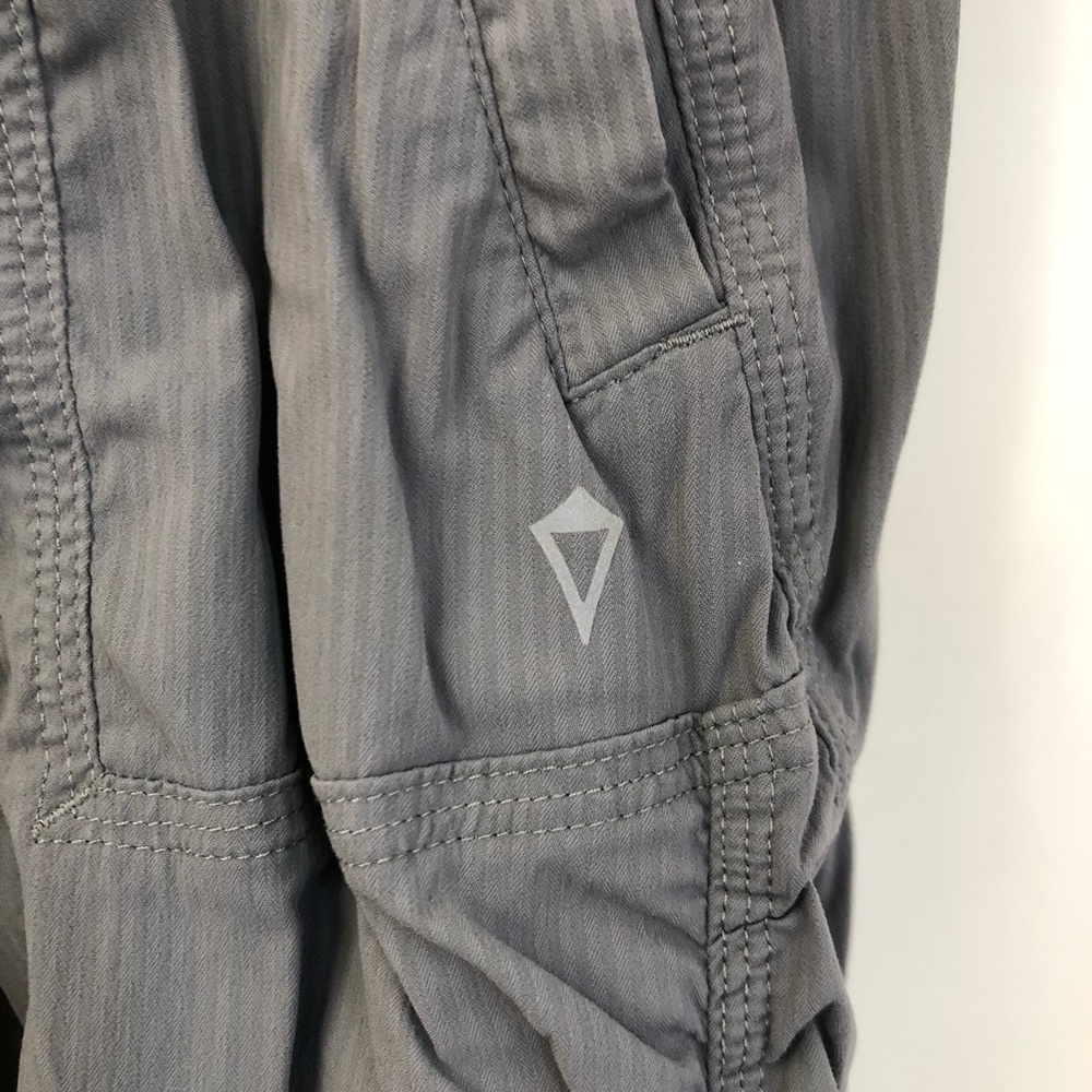 EUC Ivivva by Lululemon Live to Move crop - Picture 7 of 12